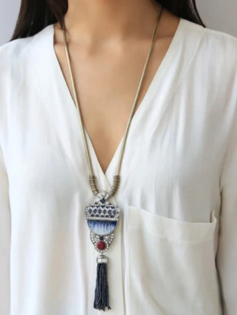 Blue Beaded Tassel Pendant Necklace with Pink Accent
